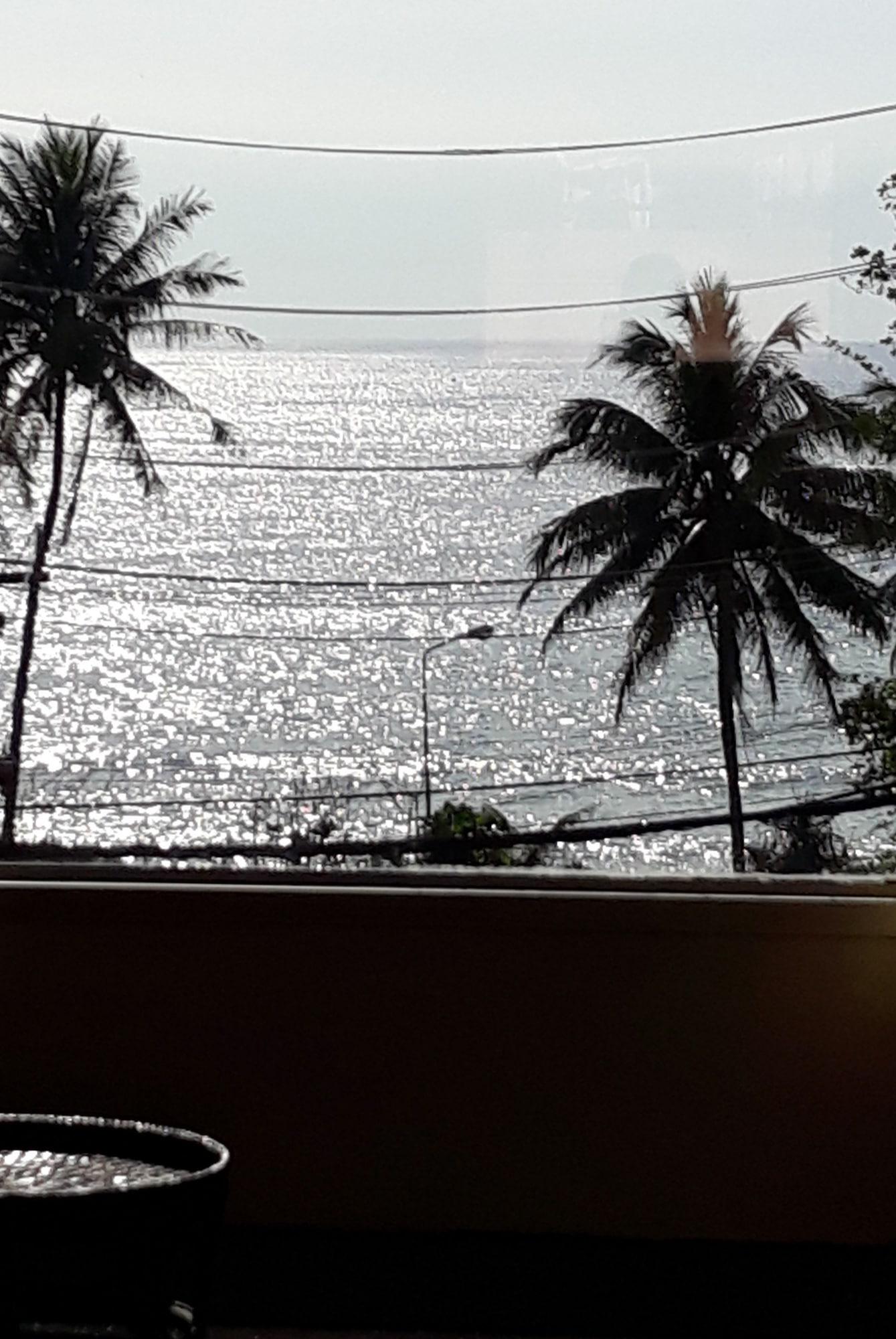 Porterhouse Beach Hotel Patong Exterior photo