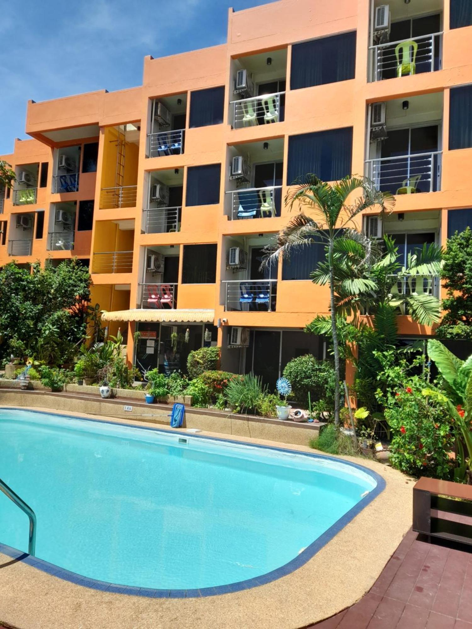Porterhouse Beach Hotel Patong Exterior photo