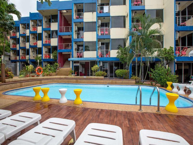 Porterhouse Beach Hotel Patong Exterior photo